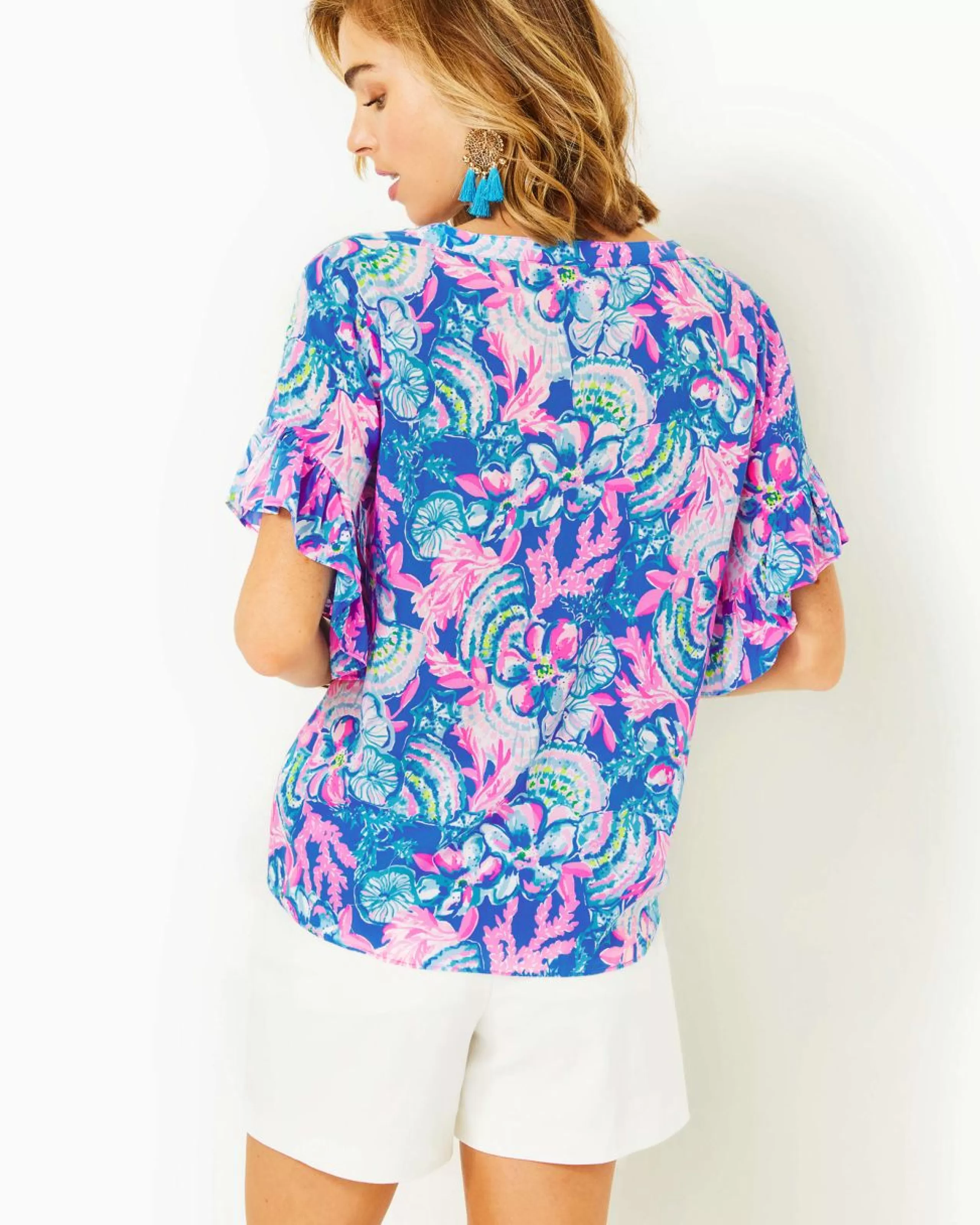 Discount Lilly Pulitzer Quinna Short Sleeve Top Blue Tang Sitting Seaside